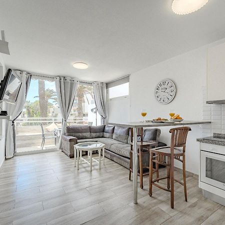 ארונה Primavera Tranquil Retreat 2-Bedroom Apartment With Balcony, Garden View & Fiber Wifi מראה חיצוני תמונה