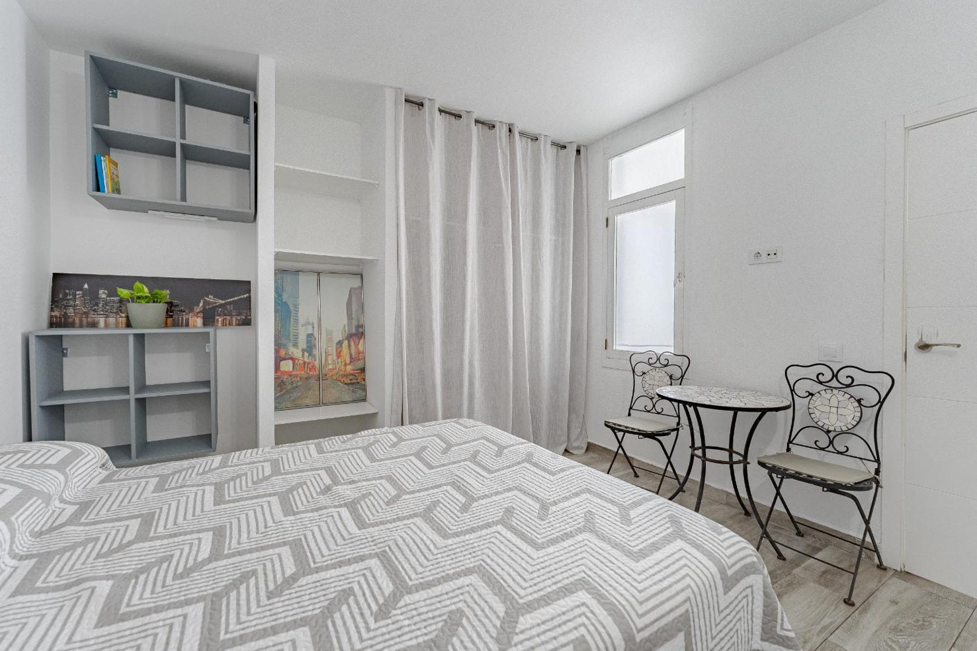 ארונה Primavera Tranquil Retreat 2-Bedroom Apartment With Balcony, Garden View & Fiber Wifi מראה חיצוני תמונה