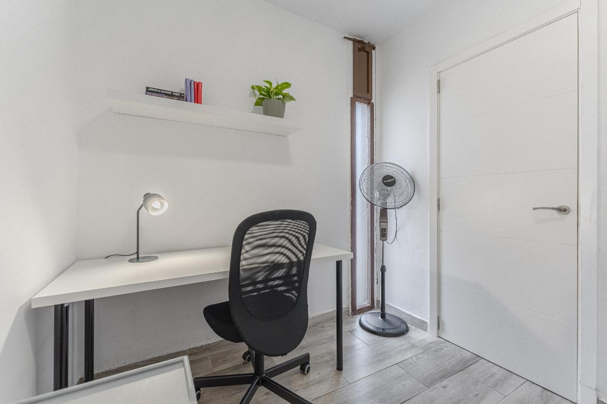 ארונה Primavera Tranquil Retreat 2-Bedroom Apartment With Balcony, Garden View & Fiber Wifi מראה חיצוני תמונה