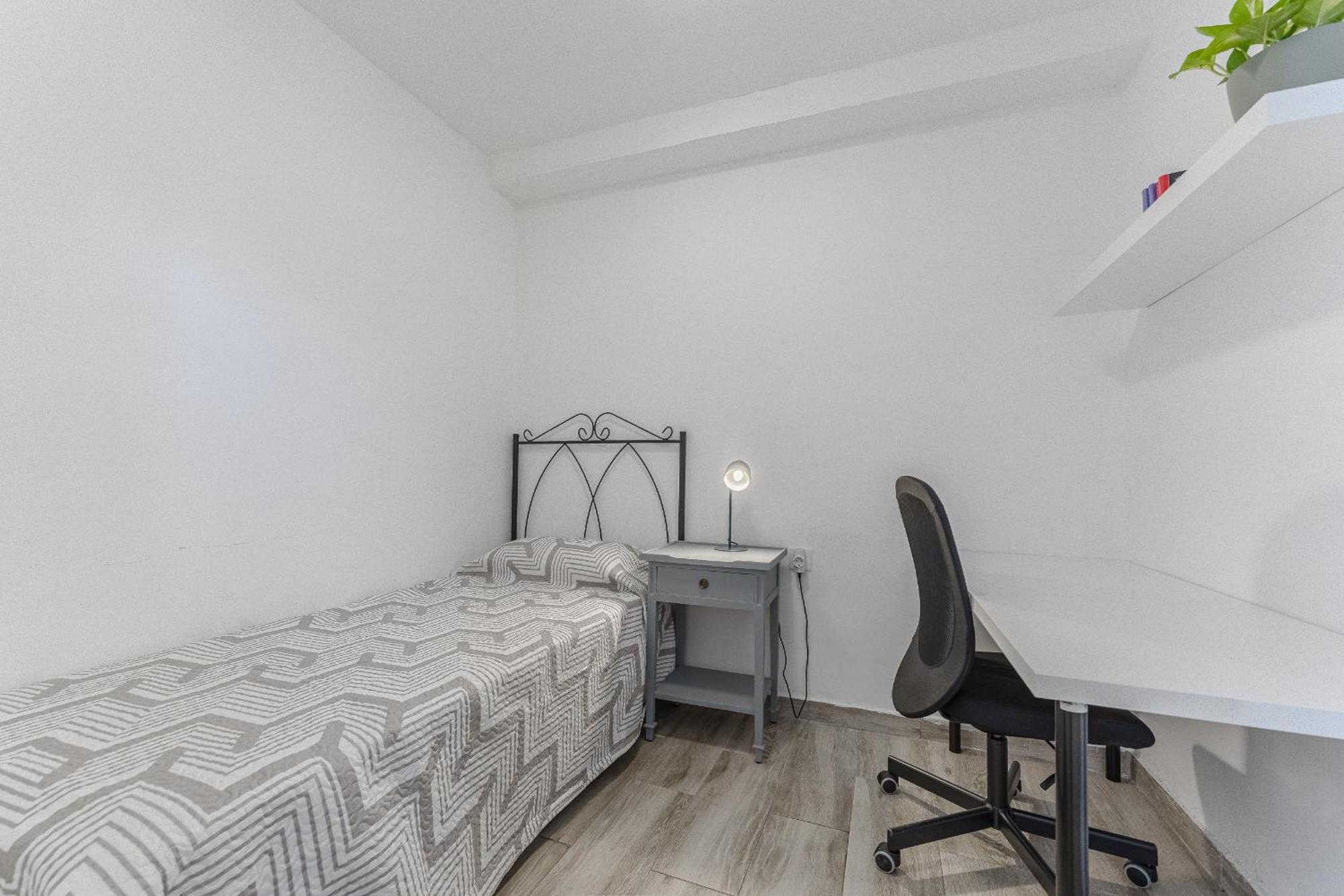 ארונה Primavera Tranquil Retreat 2-Bedroom Apartment With Balcony, Garden View & Fiber Wifi מראה חיצוני תמונה
